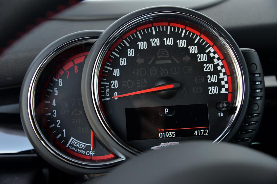  Mini Cooper S JCW 2015 года  (фото 11 из 30)